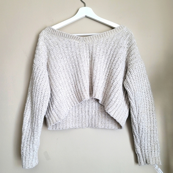 FOREVER 21 Cable Knit Cropped Top Size Small in Off White - Picture 8 of 9